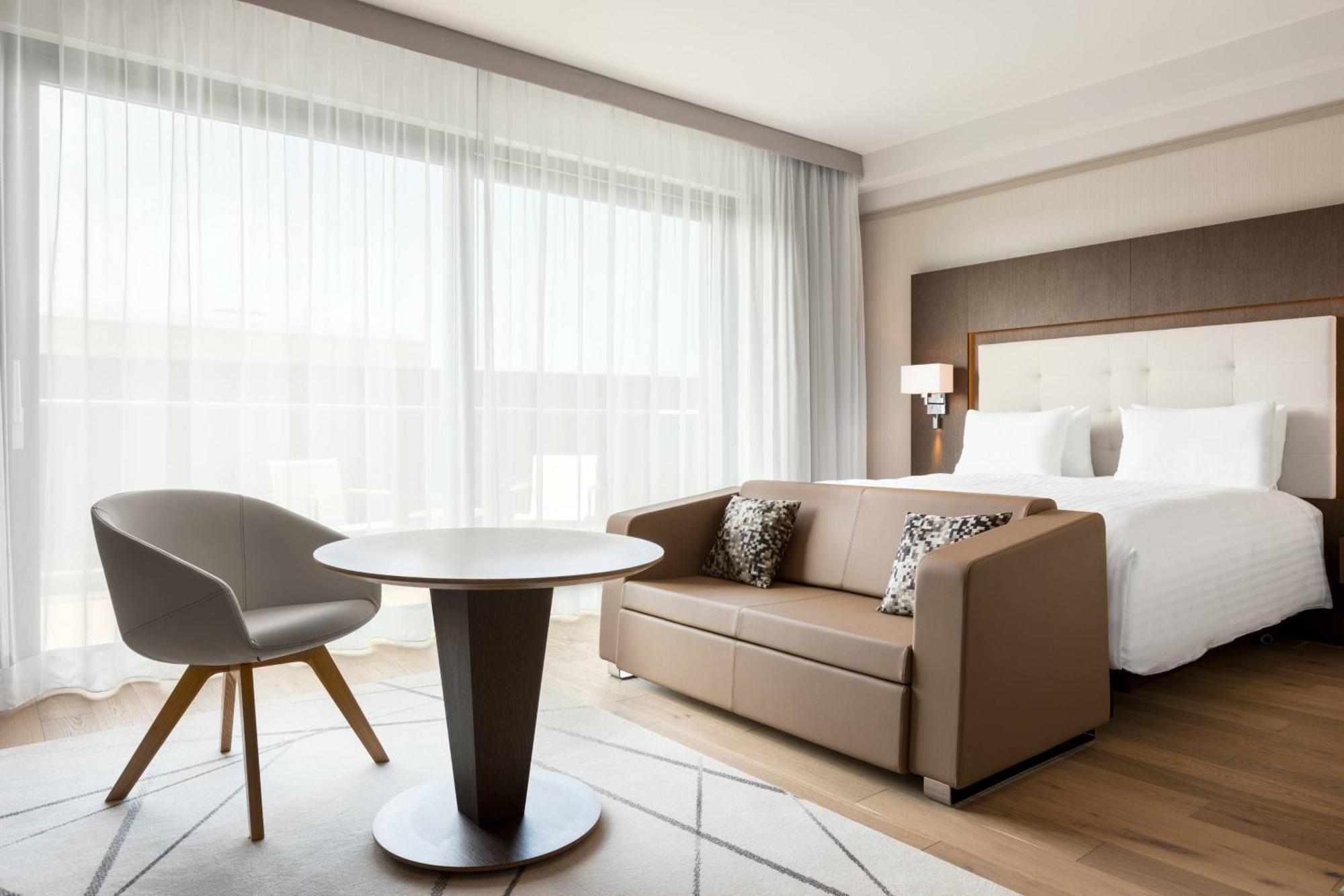 Готель Ac By Marriott 5*